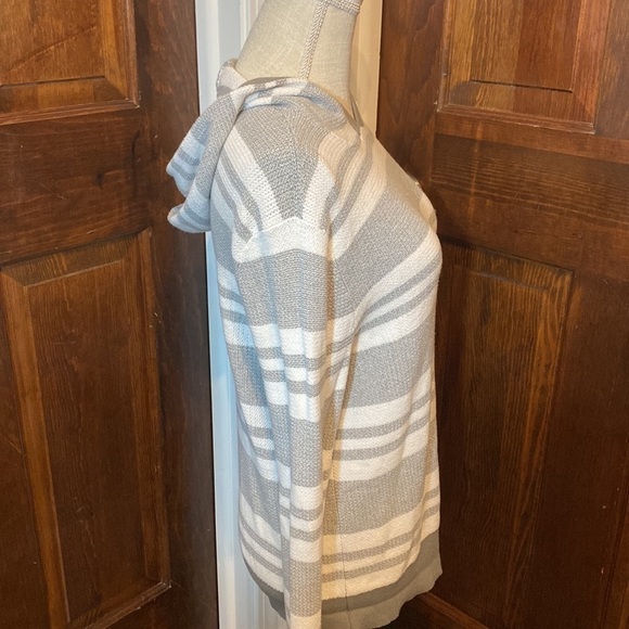 Express Striped Knit Pullover with Hood - Picture 5 of 6